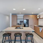 Luxury 3br Seafront *