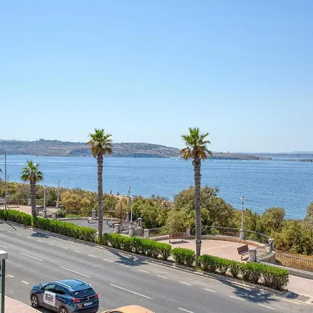 Luxury 3br Seafront *