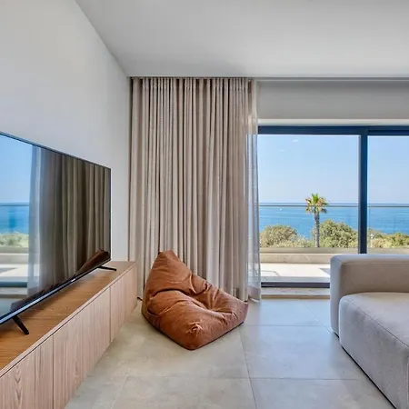 Luxury 3br Seafront St. Paul's Bay