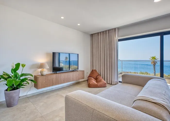 Luxury 3br Seafront St. Paul's Bay