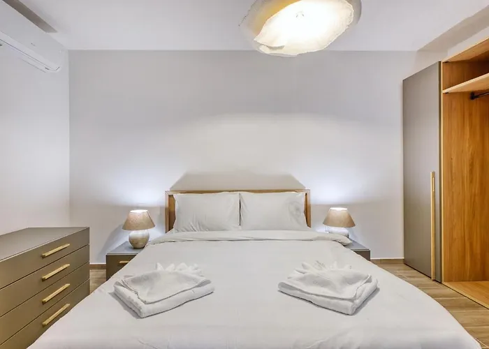 Διαμέρισμα Luxury 3br Seafront Σεντ Πόλς Μπέι