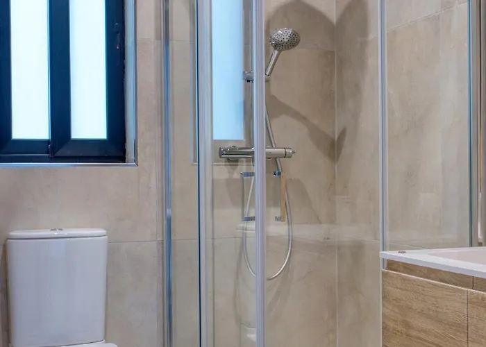 Luxury 3br Seafront *