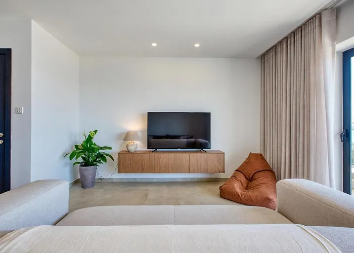 Luxury 3br Seafront Διαμέρισμα *