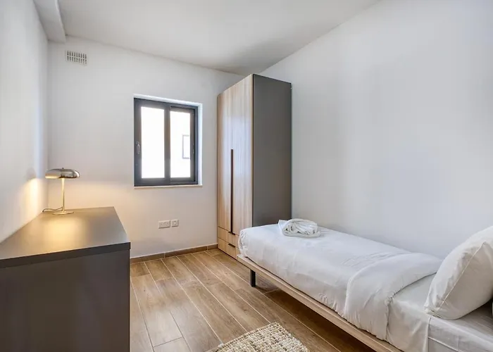 Διαμέρισμα Luxury 3br Seafront Σεντ Πόλς Μπέι