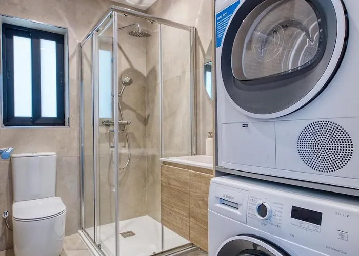 Luxury 3br Seafront דירה