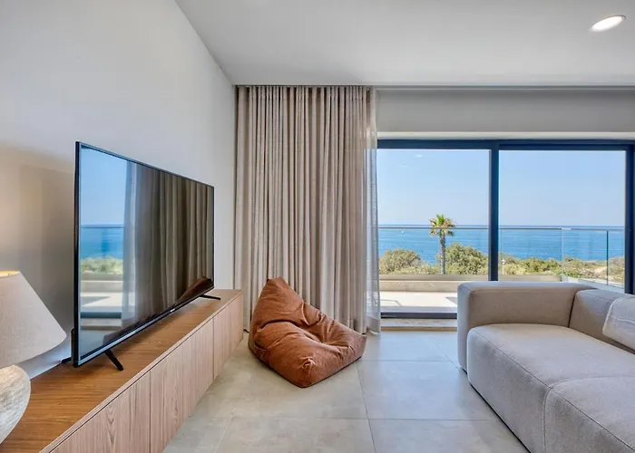 Luxury 3br Seafront סיינט פול ביי